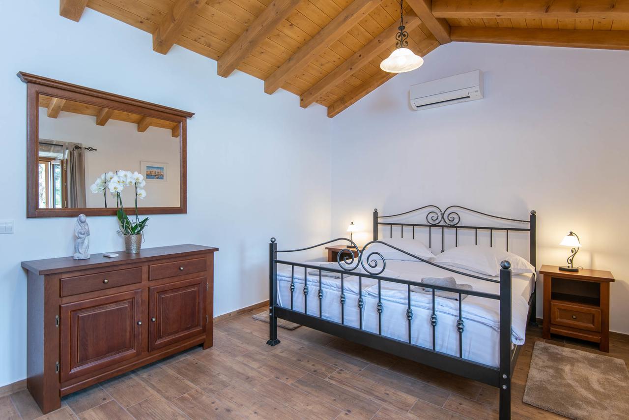 Villa Loviste Paradise Extérieur photo