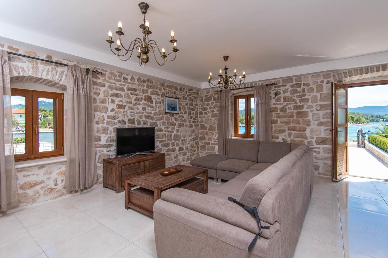 Villa Loviste Paradise Extérieur photo